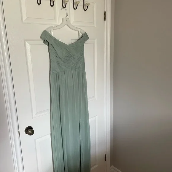 BNWT David’s Bridal Dress Sz 10 Sage - Picture 2 of 6